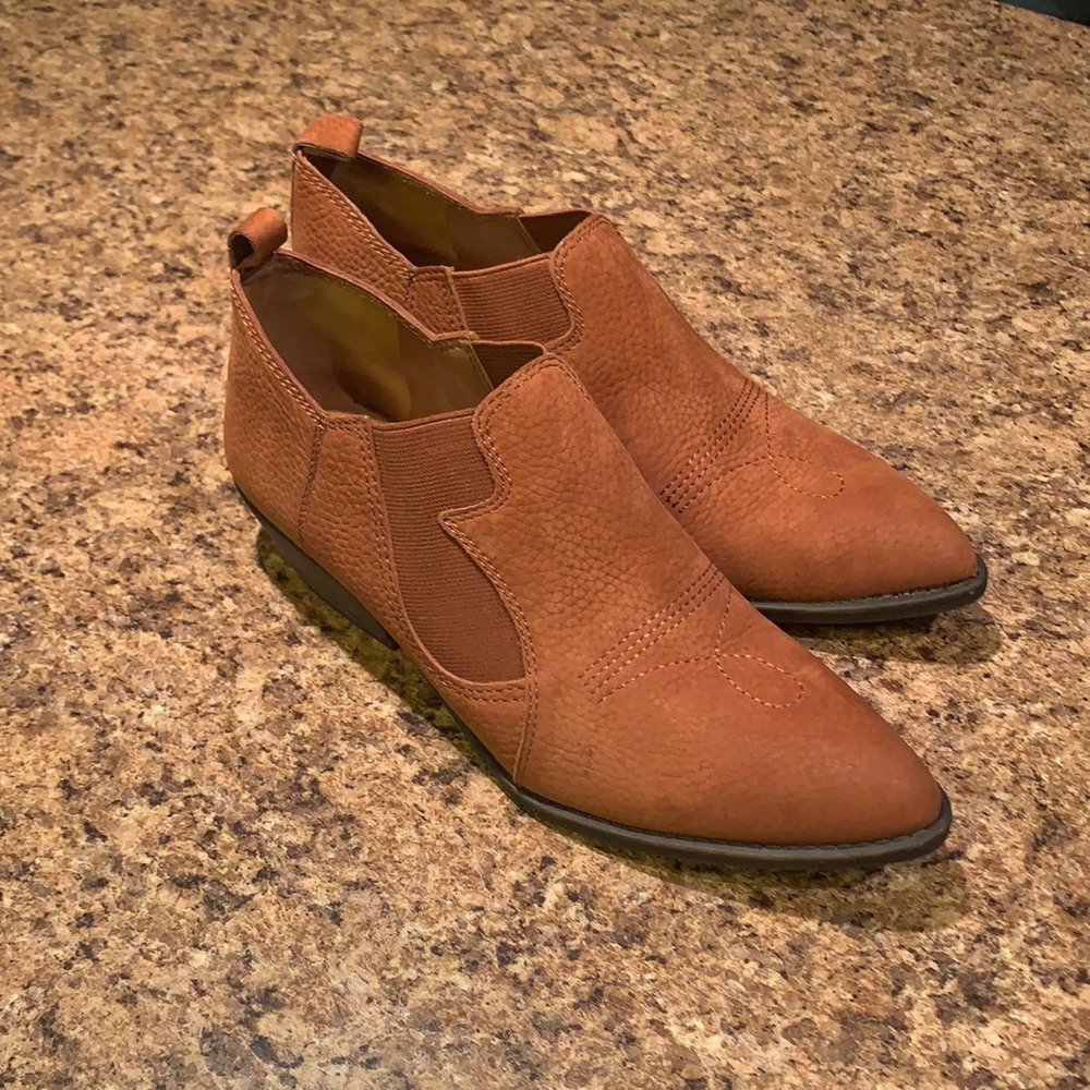 EUC Lucky Brand Joelle Ankle Booties 7 Brown